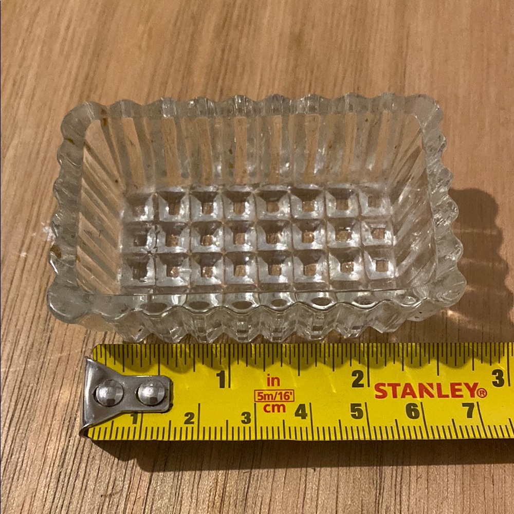 Vintage Jeanette Glass Co. Glass crystal Ashtrays 2,5x1,5” in good condition